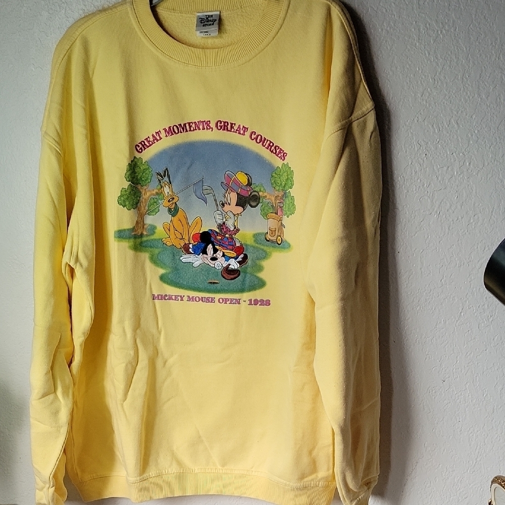 Disney Store Vintage 90's Embroidered Yellow Graphic Sweatshirt Size L